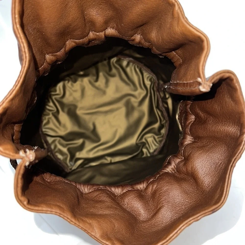 Gucci Leather Cinch Small Bucket Bag Purse - Picture 5 of 12